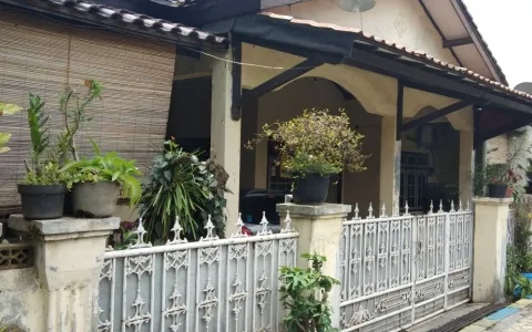 Rumah Kompleks Karawaci, Tangerang