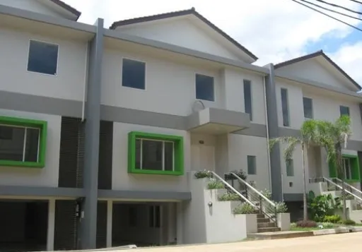 Rumah Komplek Haji Jaya 12, Cilandak, Ada Kolam Renang