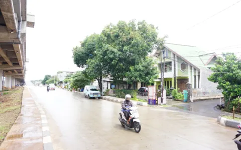 Rumah Jl, Lampiri Pondok Kelapa, Jakarta Timur