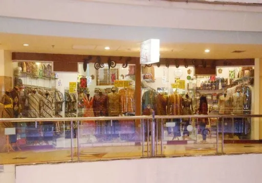 Kios Mall Ambassador Depan Lift, Kuningan, Jakarta
