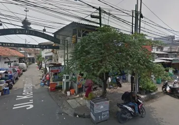 Rumah Tua Jl. Kemayoran Gempol, Hadap Jalan Raya ST-R663