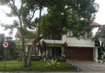 Rumah Jl. Resort Dago Pakar Raya Bandung, ST-R701