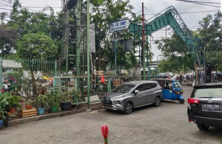 Sewa Rumah Taman Harapan Indah Jelambar, Jakarta ST-R817