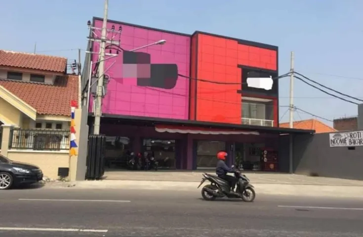 Jual Ruko Gandeng 4 di Jl Raya Sukomanunggal, Surabaya