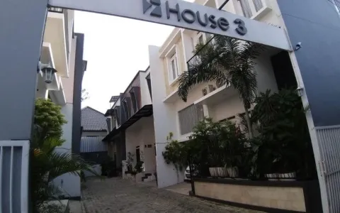 Jual Rumah - Design Coffee Shop Siap Huni Jl Kecapi, Ragunan