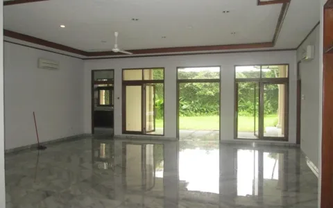 Rumah Jl Damai Raya Cipete, Ada Kolam Renang