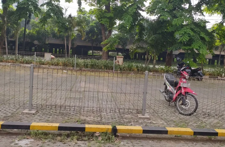 Disewakan Ruko Gandeng  5 Lantai Mutiara Taman Palem