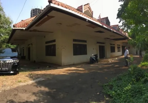 Dijual Rumah Tua Jl Surabaya, Simpang Kimangun Sarkoro
