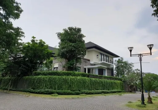 Rumah Citraland Jl Bukit Telaga, Surabaya