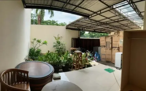Dijual Rumah Siap Huni Di Taman Grisenda PIK, Jakarta Utara