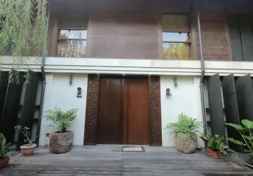 Dijual Rumah Gaya Bali di Pantai Indah Kapuk, Jakarta Utara