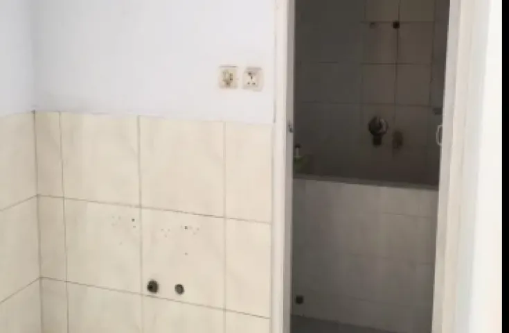 Disewakan Rumah Jl Pluit Karang Ayu | R-285