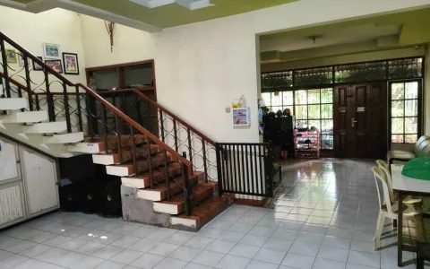 Dijual rumah di Joglo Kembngan