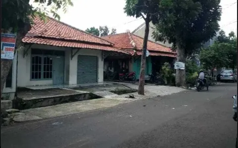Dijual Tanah Berikut Bangunannya di Petukangan Jakarta Selatan