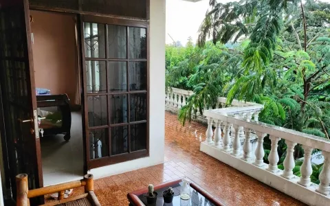 Dijual rumah di Joglo Kembngan