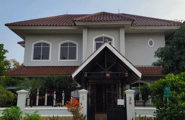 Dijual Murah Rumah Giri Loka Siap Pakai , Serpong