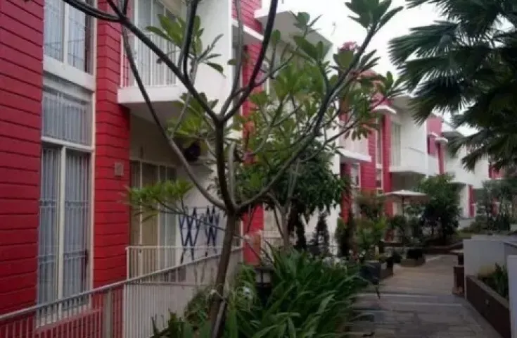 Sewa Rumah Long Beach Double Decker, PIK