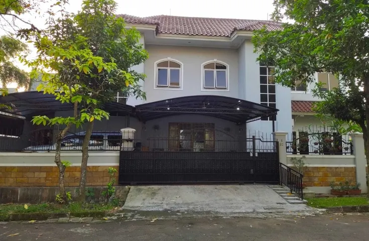 Dijual Murah Rumah Giri Loka Siap Pakai , Serpong