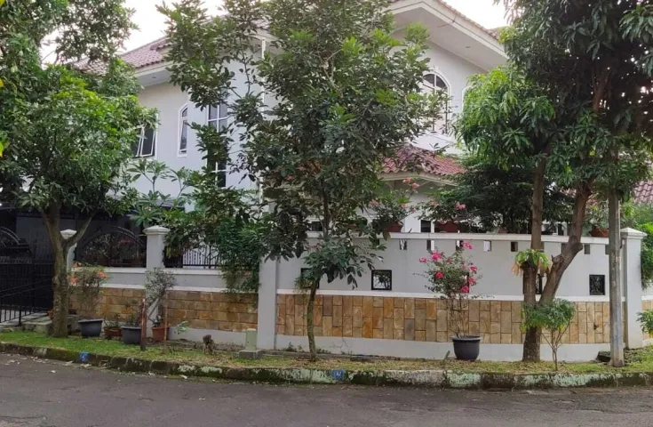 Dijual Murah Rumah Giri Loka Siap Pakai , Serpong