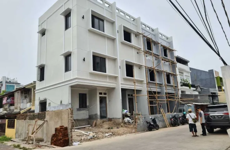 Di Jual Rumah Baru Taman Cosmos