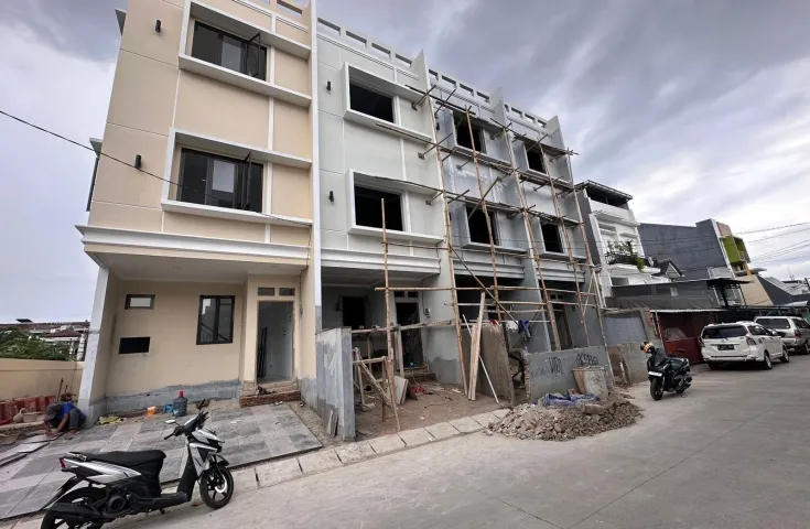 Di Jual Rumah Baru Taman Cosmos