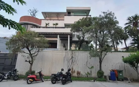 Dijual Cepat Gedung di Pluit Penjaringan , Jakarta Utara