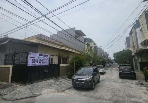Disewakan Rumah - Muara Karang Pluit Jakarta ST-R672