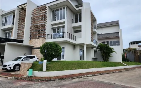 Dijual Rumah Taman Puri Grisenda Lucky Park