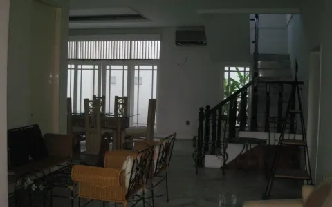 Dijual Cepat Rumah Intercon Kebon Jeruk, Jakarta