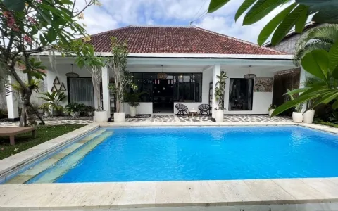 For Rent 2 BR Tropical Villa - Kerobokan Area