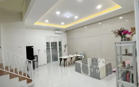 Dijual Rumah Modern Minimalis 2 Lantai Di Sutorejo Utara