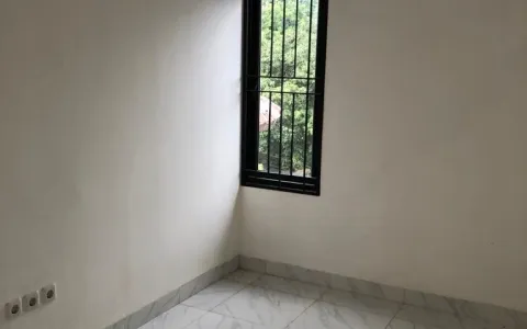 Dijual Rumah di Cengkareng, Jl. Kacang Tanah Raya