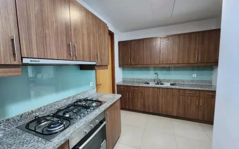 Disewakan Apartemen Pakubuwono Residence Ironwood, Kebayoran, Jakarta