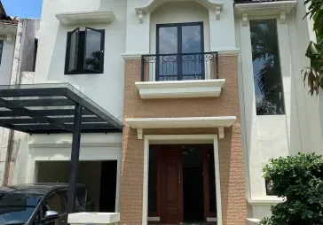 Dijual dan disewakan Rumah Cluster Crystal , Serpong Tangerang