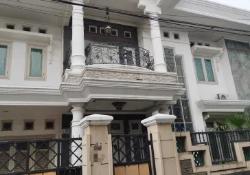 dijual cepat rumah di daerah kebon jeruk