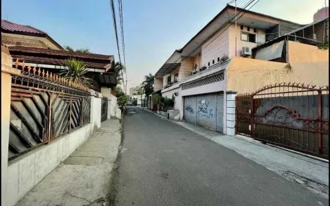 dijual cepat rumah dan kontrakan di jalan jeruk manis