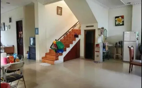 dijual cepat rumah di jalan jelambar jaya 3