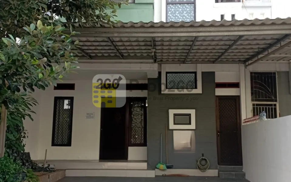 Dijual Cepat Rumah di Cluster Madrid - Palem Semi, Tangerang