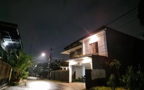 dijual cepat rumah di jl putra tunggal