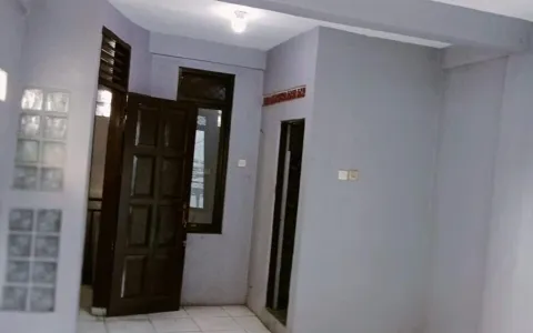 Dijual Cepat Rumah di Jl. Utama Selatan, Cengkareng