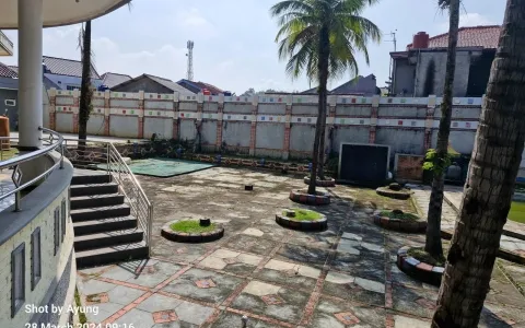 Dijual Cepat Gedung Country Club di Jl. Gema Pesona Estate, Depok