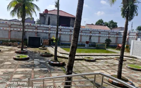 Dijual Cepat Gedung Country Club di Jl. Gema Pesona Estate, Depok