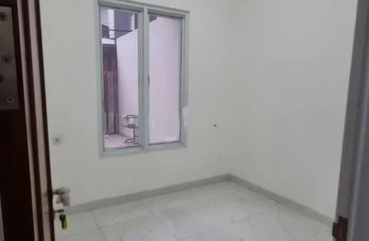 Rumah Dijual Cepat Di Jl. tenis Cengkareng Indah, Jakbar