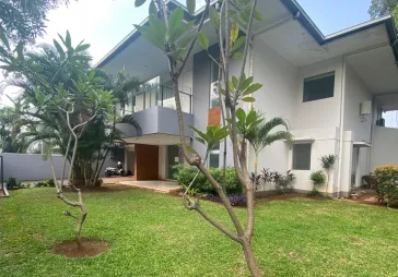 Sewa Rumah di Puri Sakti II, Cipete, Jakarta Selatan