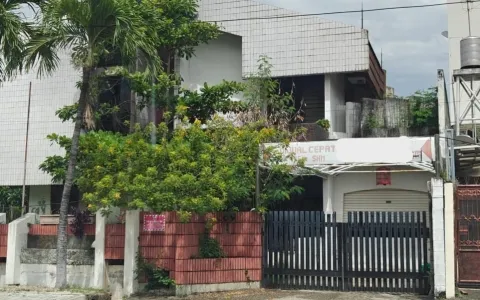 Rumah Tua Dijual Cepat Hitung Tanah, Kedoya, Jakarta Barat