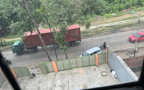 Disewakan Gudang 3 Lantai Di Barusari, Batu Ceper, Tangerang