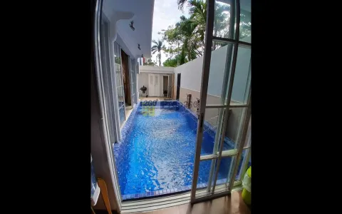 Rumah Dijual Cepat Di Taman Grisenda, PIK, Jakarta Utara