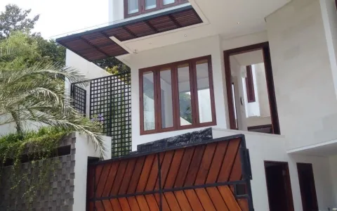 Rumah Dijual Cepat di Tropical Modern House, Lebak Bulus, Jakarta Selatan