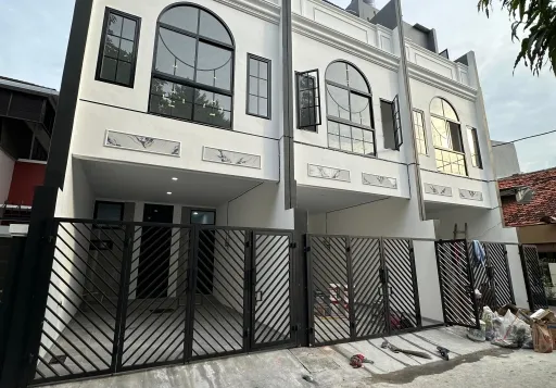 Rumah Dijual Cepat di Tanjung Duren Barat, Jakarta Barat