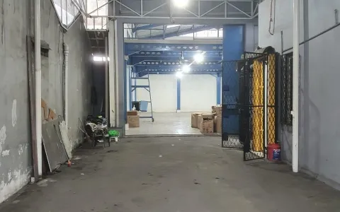 Gudang Dijual Cepat di Jl. Raya Gatot Subroto  Cimone, Karawaci, Tangerang Kota